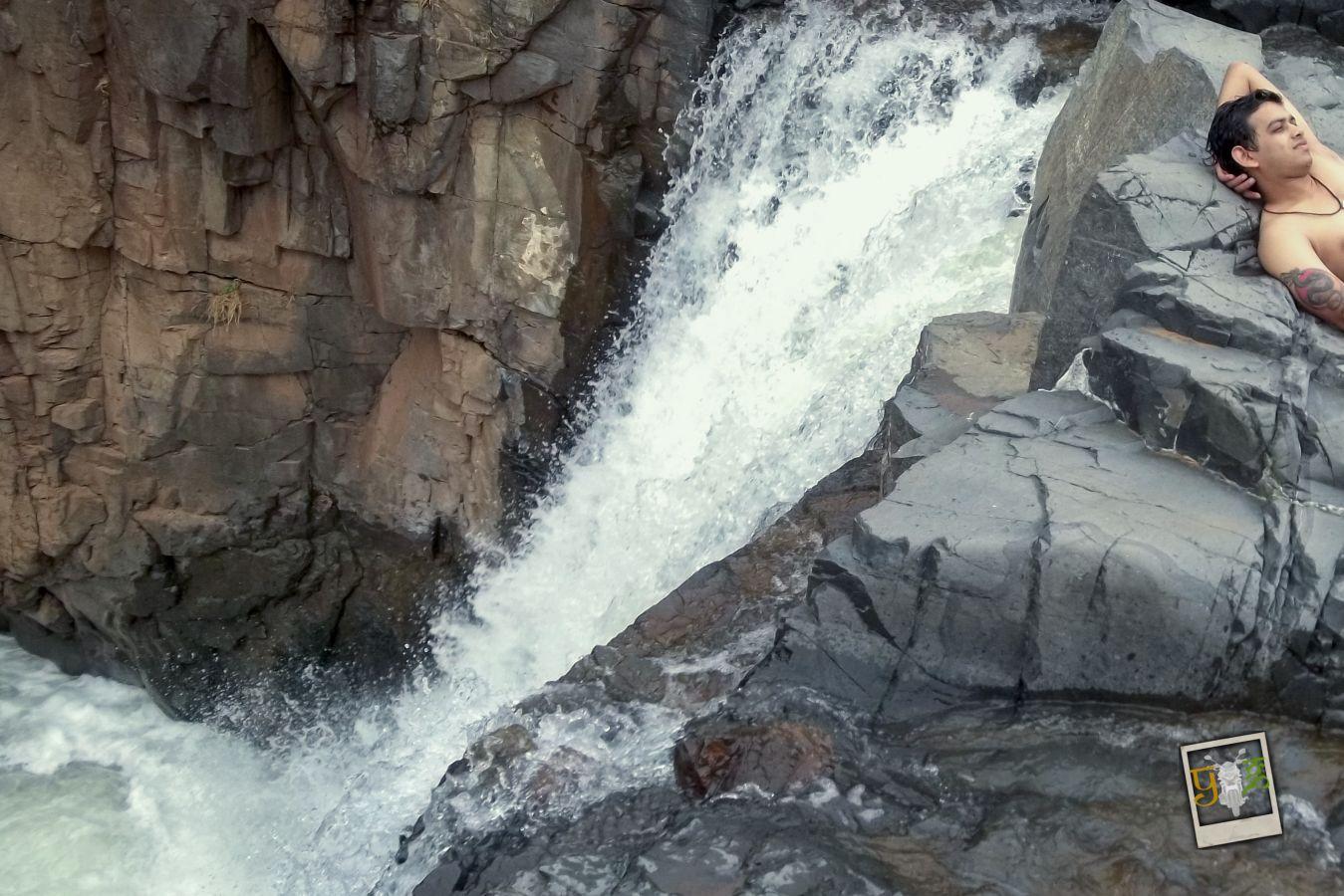 Zarwani Waterfalls Statue of Unity