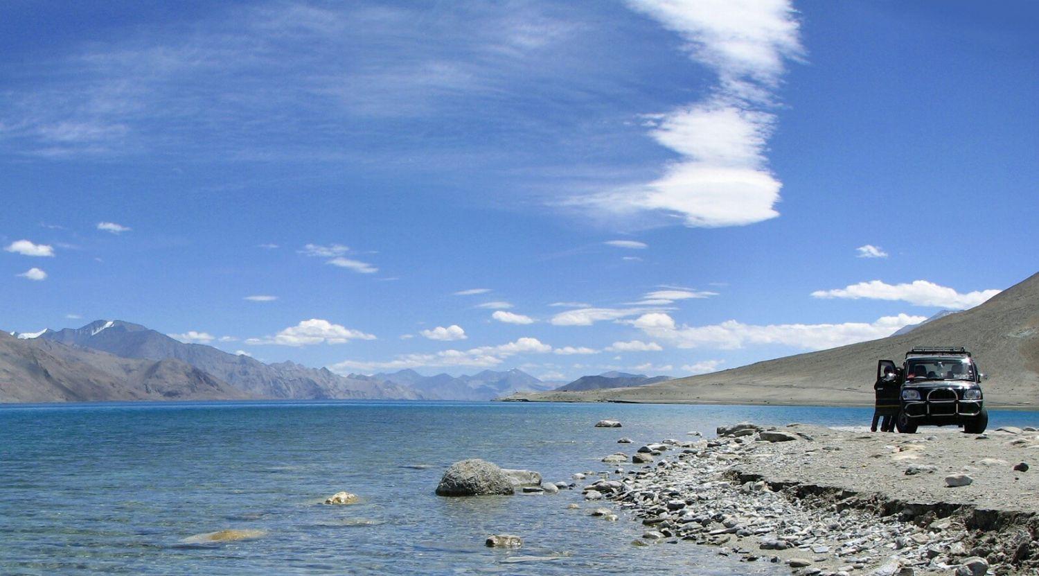 Pangong Tso (Pangong Lake) Leh