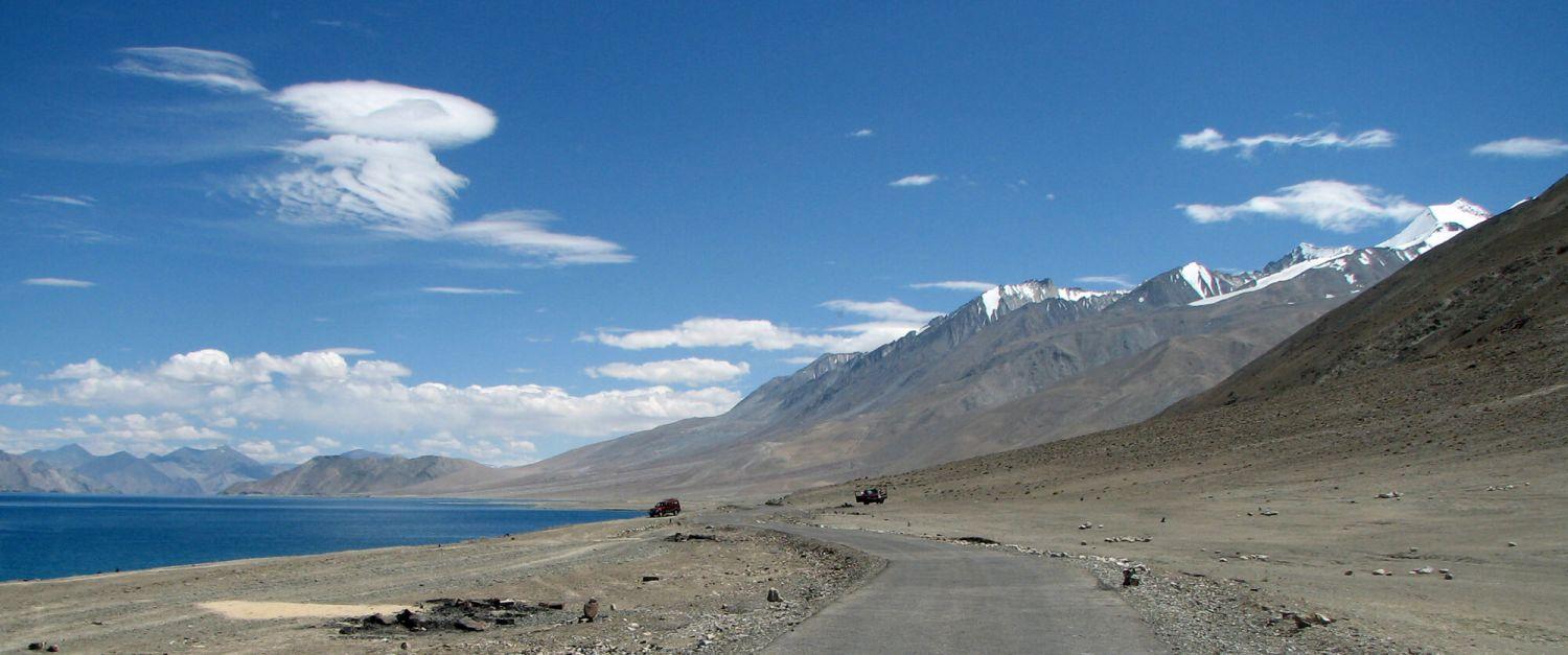 Pangong Tso (Pangong Lake) Leh