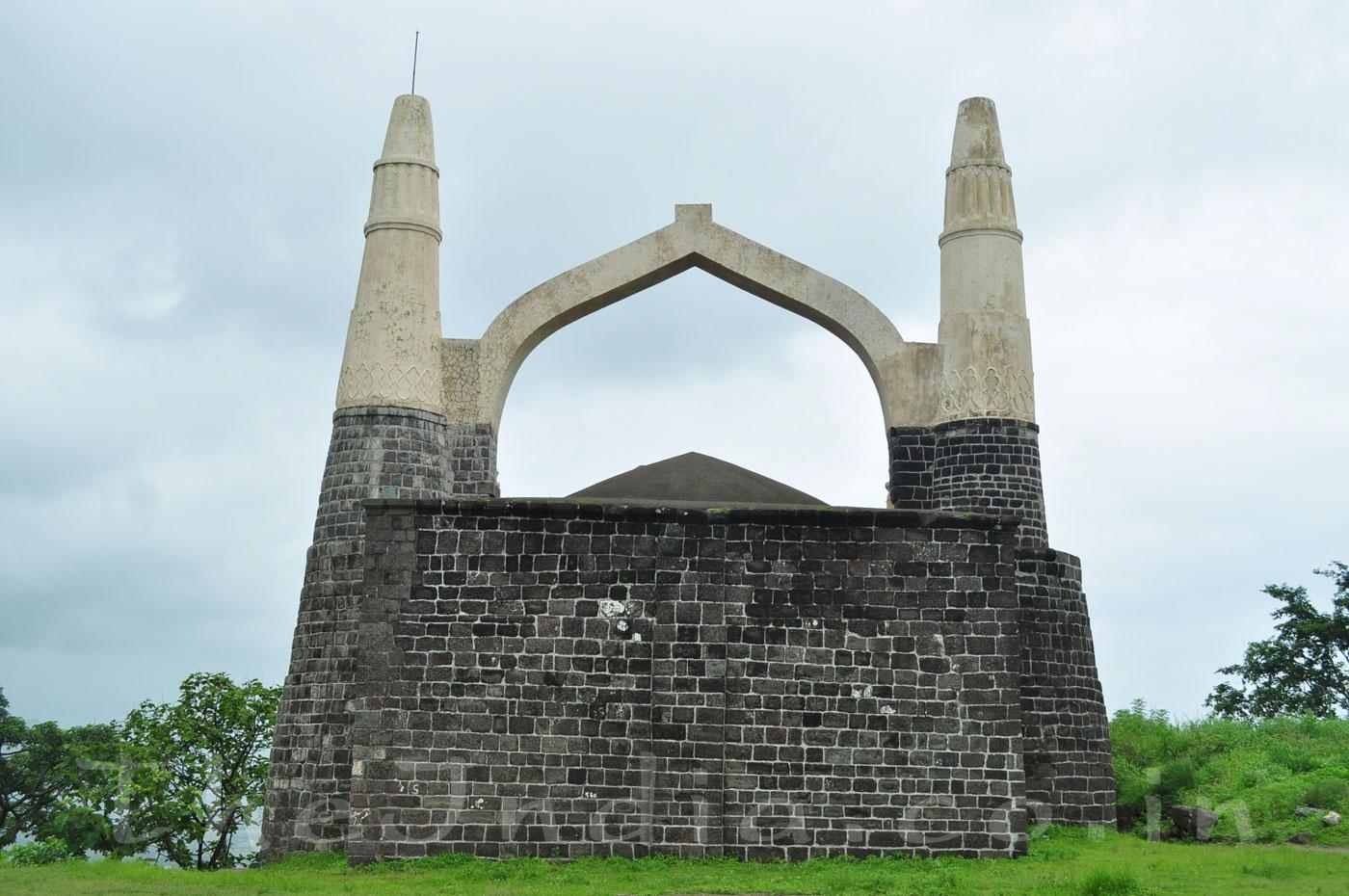 Shivneri Fort Pune