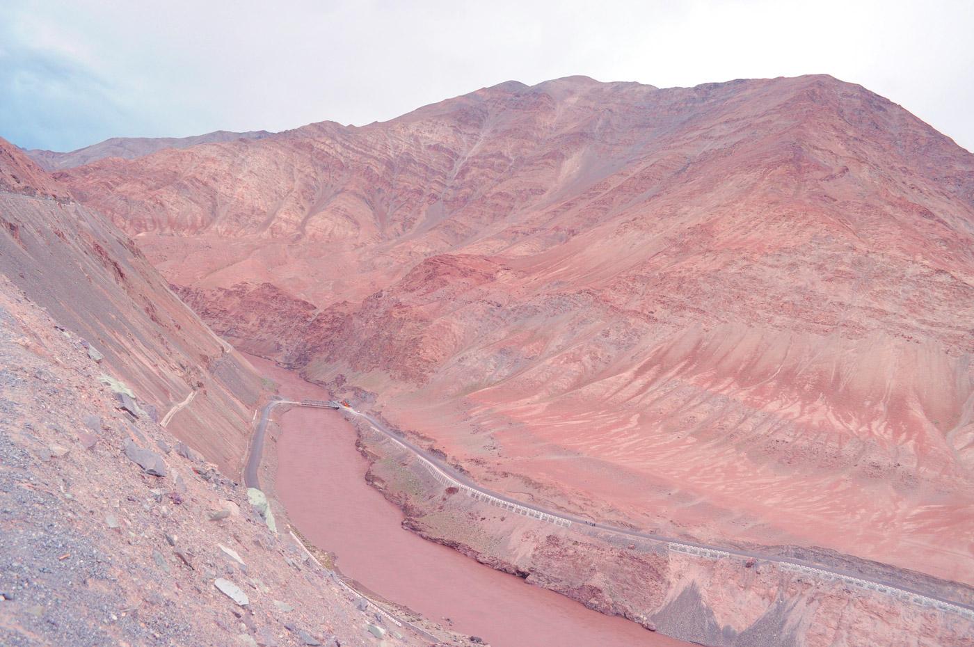 Confluence of Indus & Zanskar River Nimo