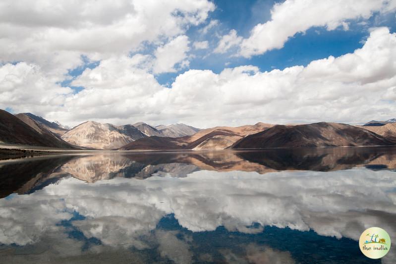 Pangong Tso (Pangong Lake) Leh