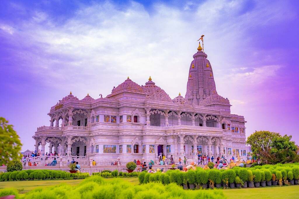 places to visit in mathura at night