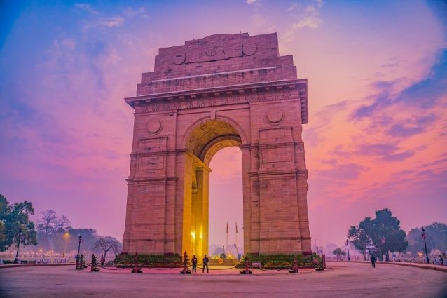 19 Famous Historical Places in India : A Tour of Historic Monuments and ...