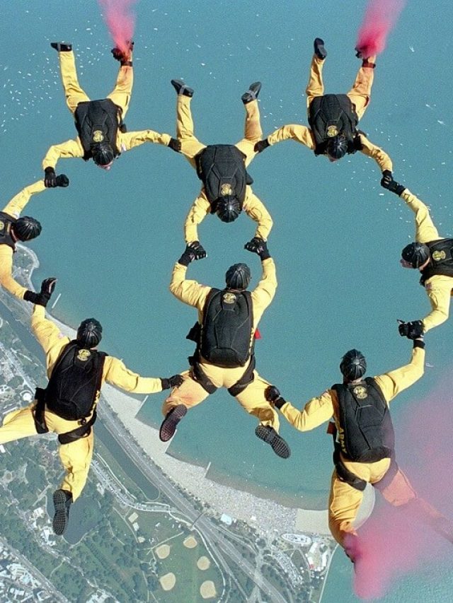 cropped-skydiving-1.jpg